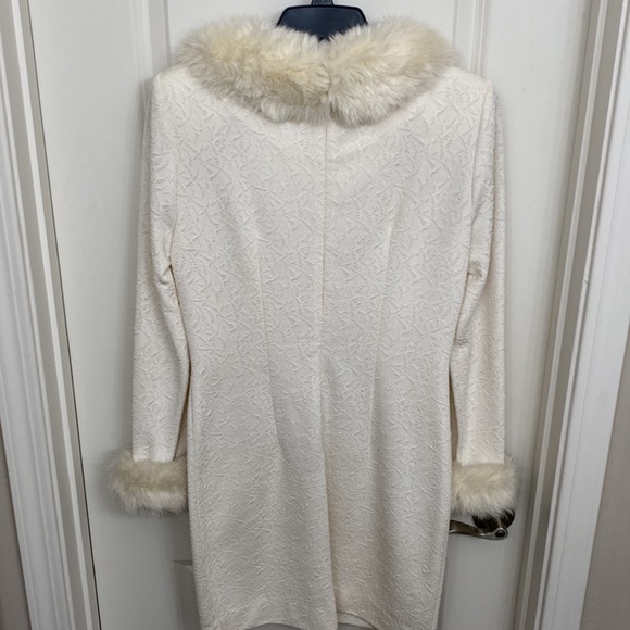 Lori weidner cream color dress, faux faux trim collar and sleeves - Picture 2 of 5